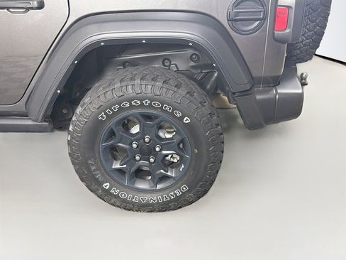 Used 2023 Jeep Wrangler Unlimited w/ 8.4" Radio Group AWD/4WD image 11