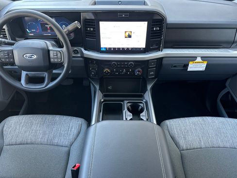 New 2026 Ford F250 XLT w/ XLT Premium Package AWD/4WD image 12