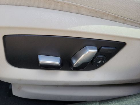 Used 2018 BMW 530i w/ Premium Package RWD image 24
