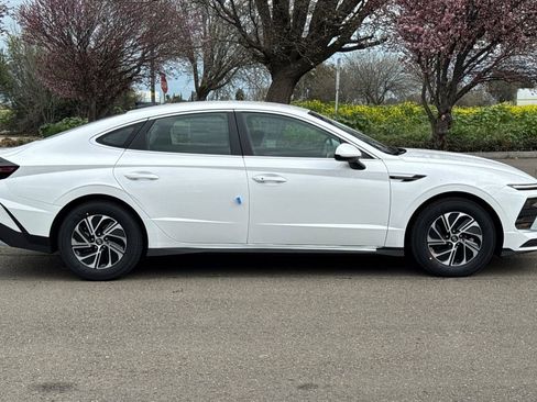 New 2026 Hyundai Sonata Blue FWD image 3
