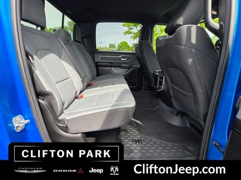 Used 2022 RAM 1500 Big Horn AWD/4WD image 18