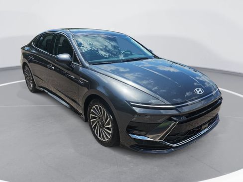 Certified 2025 Hyundai Sonata SEL FWD image 3