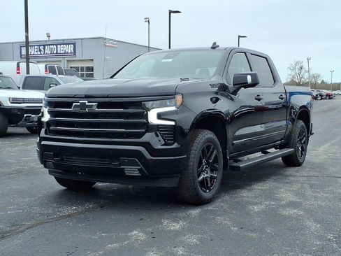 New 2026 Chevrolet Silverado 1500 High Country w/ Midnight Edition AWD/4WD image 3