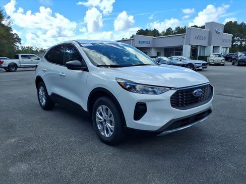 New 2025 Ford Escape Active image 1