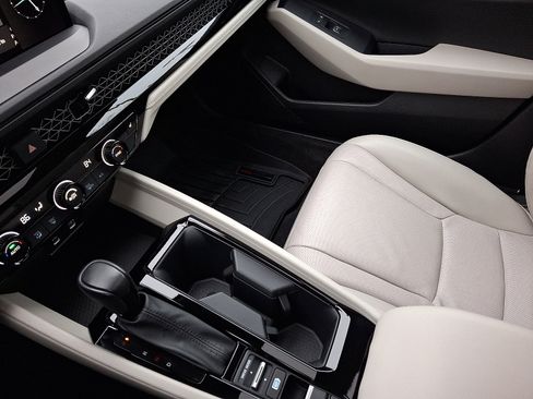 Used 2023 Honda Accord EX-L image 29