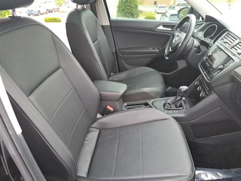 Used 2019 Volkswagen Tiguan SE FWD image 10