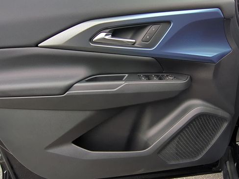 New 2026 Chevrolet Equinox EV LT AWD/4WD image 10