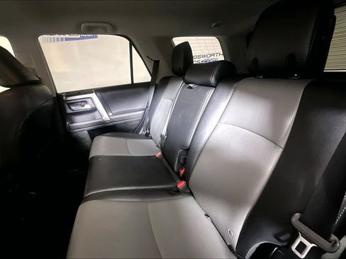 Used 2020 Toyota 4Runner SR5 Premium RWD image 21