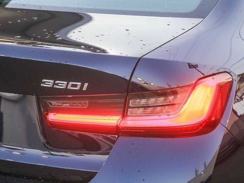 New 2026 BMW 330i Sedan w/ Convenience Package image 7