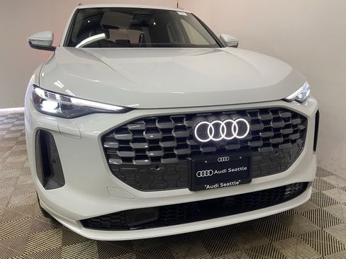 New 2025 Audi Q5 2.0T Premium Plus image 2