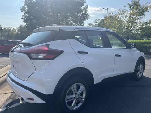 Used 2021 Nissan Kicks S FWD image 4