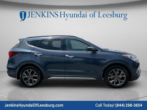Used 2017 Hyundai Santa Fe Sport FWD image 3