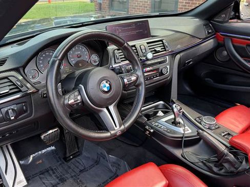 Used 2015 BMW M4 Convertible RWD image 15
