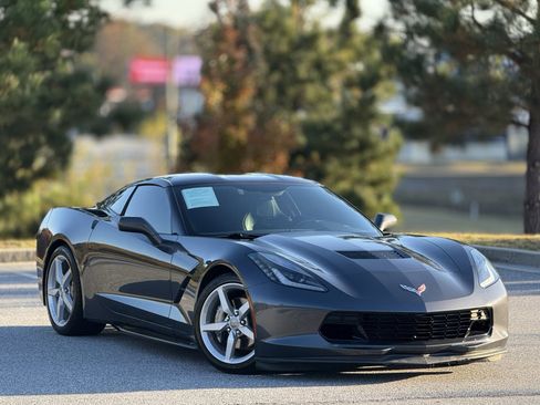 Used 2014 Chevrolet Corvette Base image 11