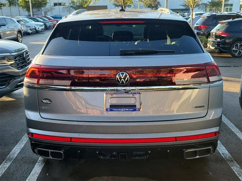 New 2026 Volkswagen Atlas Cross Sport SEL Premium R-Line image 4