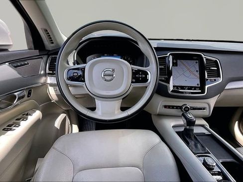 Used 2021 Volvo XC90 T5 Momentum w/ Advanced Package image 8