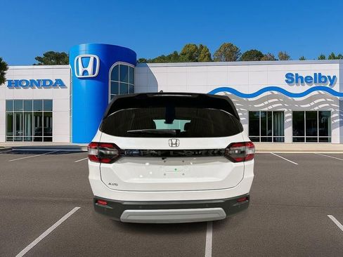 New 2025 Honda Pilot EX-L image 7