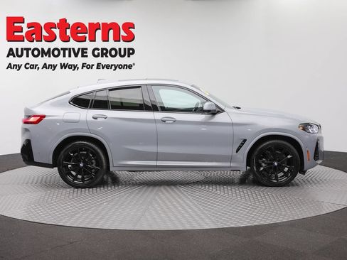 Used 2023 BMW X4 xDrive30i w/ M Sport Package AWD/4WD image 4
