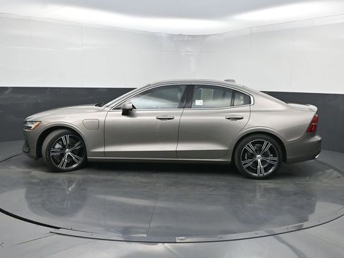Used 2021 Volvo S60 T8 Inscription w/ Climate Package image 42