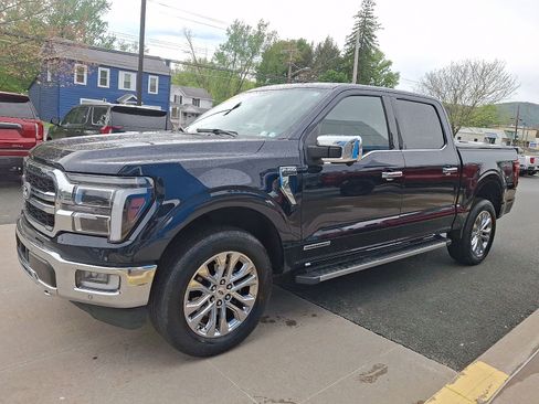 Used 2024 Ford F150 Lariat w/ Tow/Haul Package AWD/4WD image 3