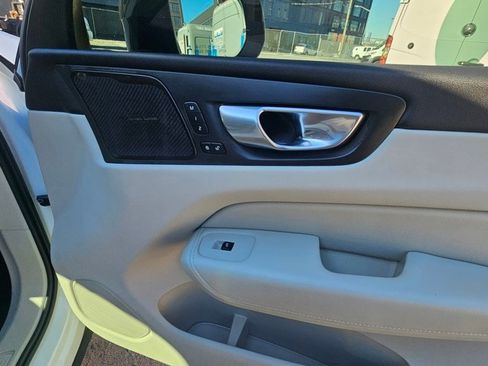 Certified 2025 Volvo XC60 T8 Ultra w/ Protection Package Premier image 14