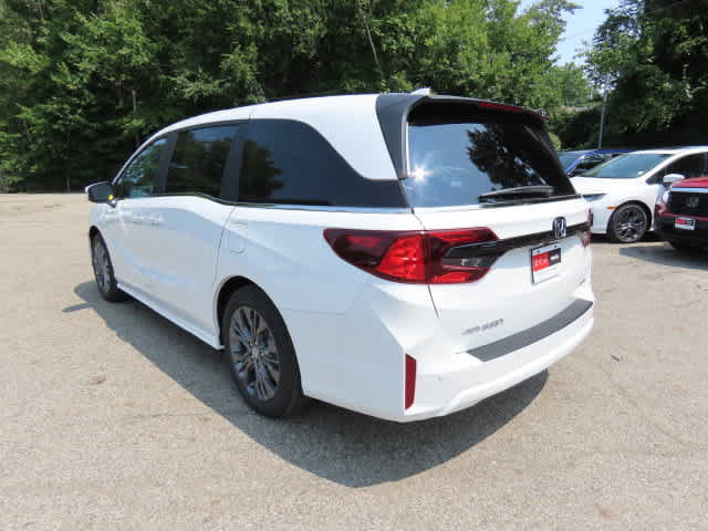 New 2027 Honda Odyssey Touring image 4