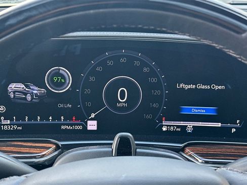 Used 2022 Cadillac Escalade Premium Luxury image 31