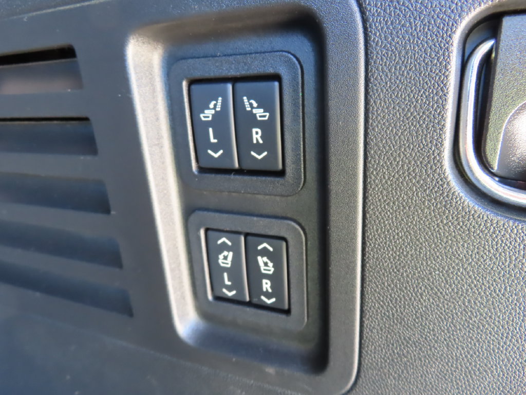 Certified 2024 Chevrolet Traverse RS AWD/4WD image 18