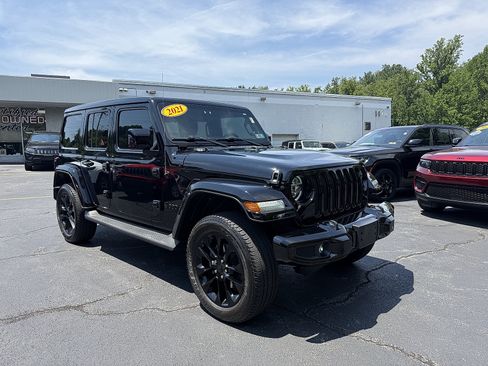 Used 2021 Jeep Wrangler Unlimited Sahara AWD/4WD image 27