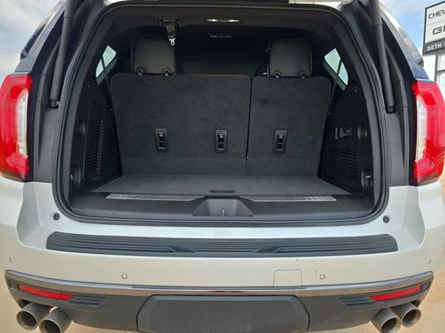 Used 2023 GMC Yukon Denali Ultimate AWD/4WD image 13