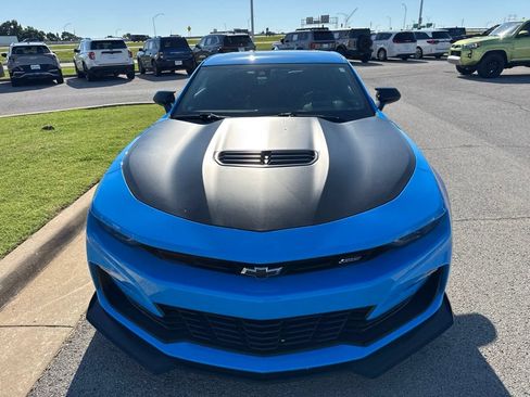 Used 2022 Chevrolet Camaro SS RWD image 2