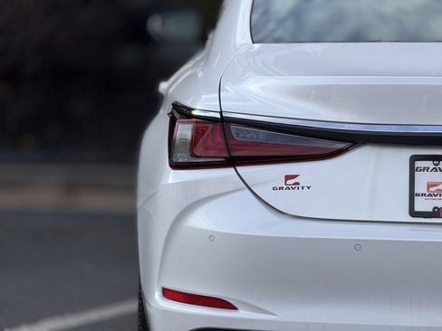 Used 2022 Lexus ES 350 w/ Premium Package image 15