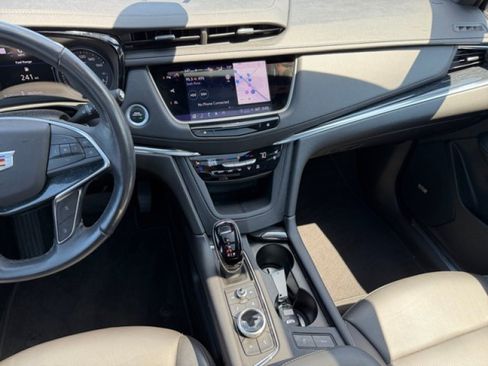 Used 2023 Cadillac XT5 Premium Luxury w/ Technology Package FWD image 14