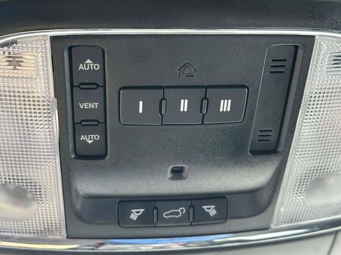 Used 2018 Dodge Durango SRT w/ SRT Interior Appearance Group AWD/4WD image 35