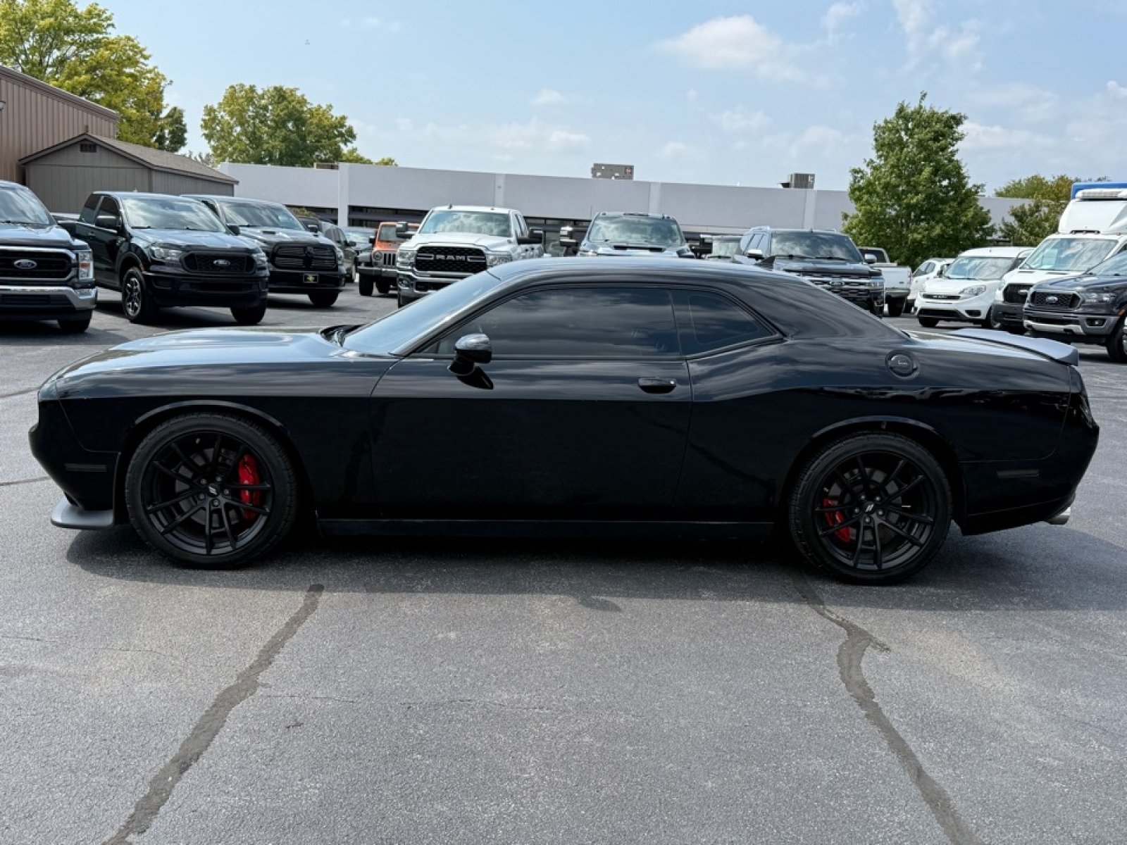 Used 2023 Dodge Challenger R/T RWD image 5