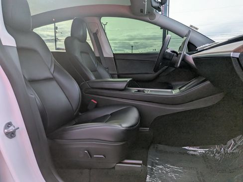 Used 2022 Tesla Model Y Performance AWD/4WD image 7