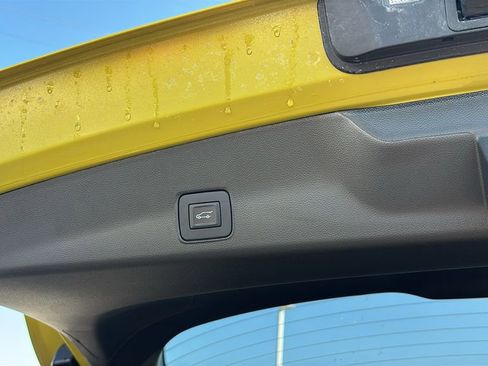 Used 2025 Chevrolet TrailBlazer RS w/ Convenience Package image 35