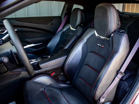 Used 2017 Chevrolet Camaro ZL1 RWD image 18