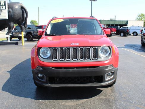 Used 2015 Jeep Renegade Latitude w/ Popular Equipment Group FWD image 2