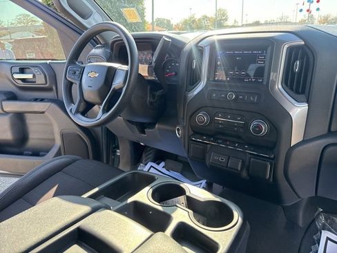 Used 2024 Chevrolet Silverado 1500 Custom image 14