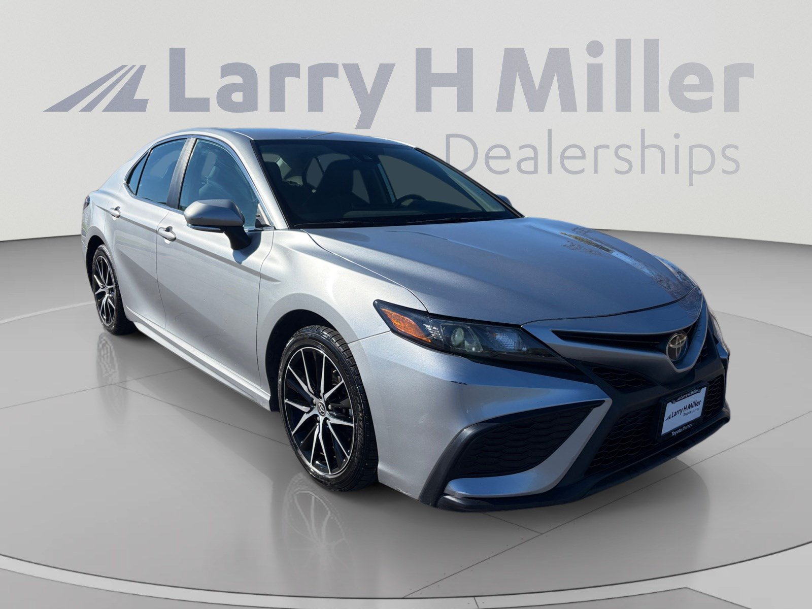 Used 2024 Toyota Camry SE FWD image 7