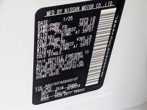 Used 2025 Nissan Armada Platinum Reserve RWD image 15