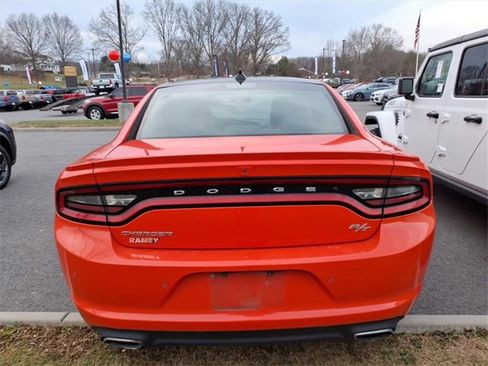 Used 2017 Dodge Charger R/T w/ Plus Group image 7
