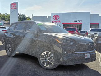 Certified 2022 Toyota Highlander XLE video 1