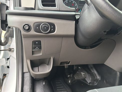 Used 2025 Ford Transit 250 Low Roof w/ Exterior Upgrade Package RWD image 8