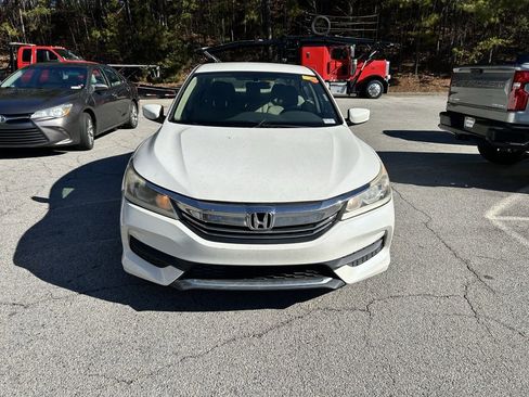 Used 2017 Honda Accord LX image 2