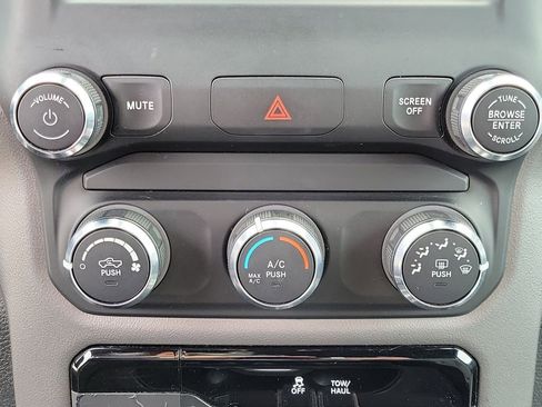 Used 2021 RAM 1500 Big Horn AWD/4WD image 29