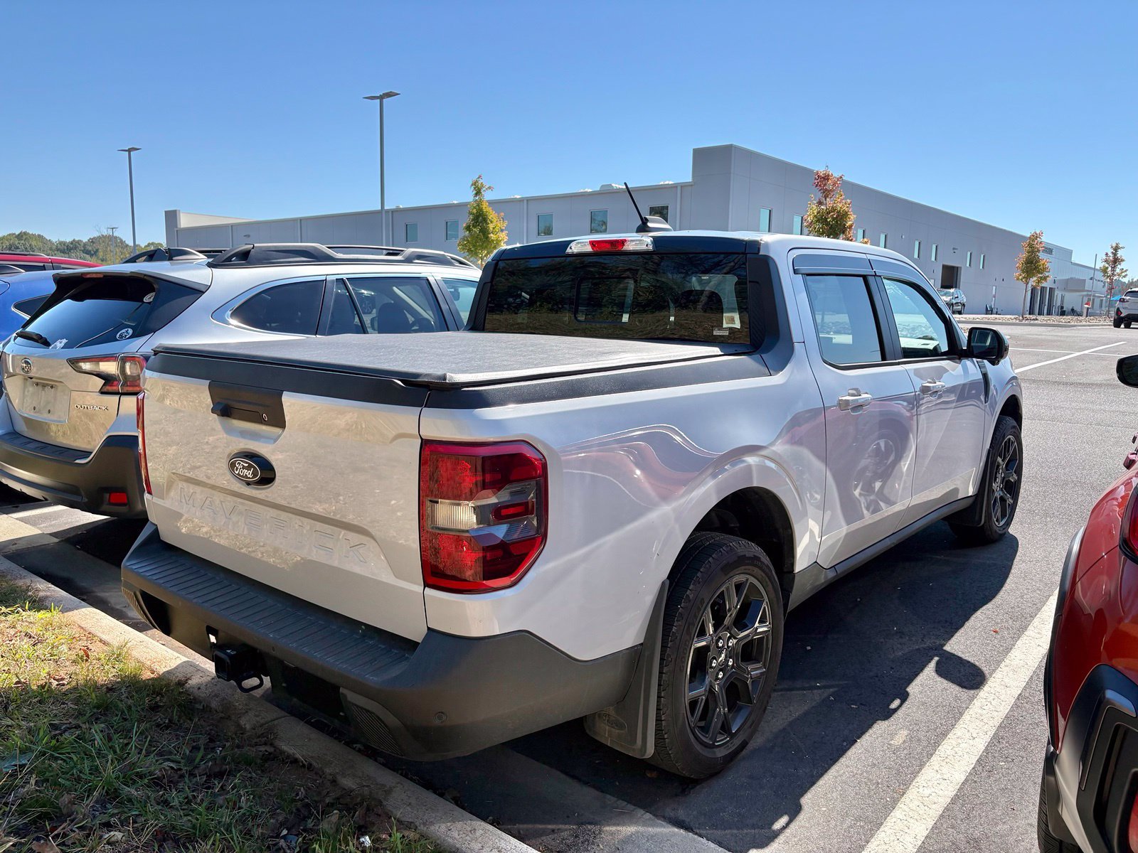 Used 2025 Ford Maverick Lariat w/ Black Appearance Package AWD/4WD image 6