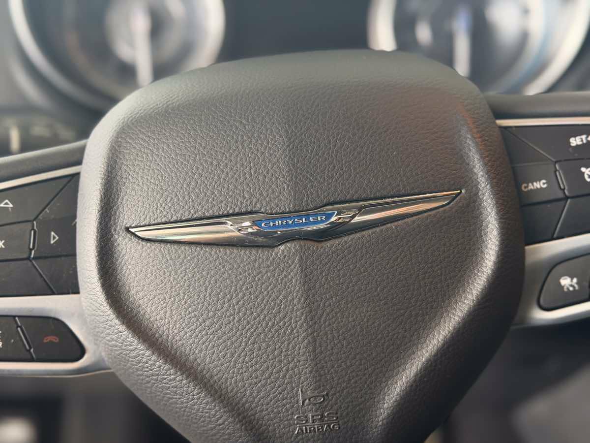 Used 2023 Chrysler 300 Touring L w/ Safetytec Plus Group RWD image 41