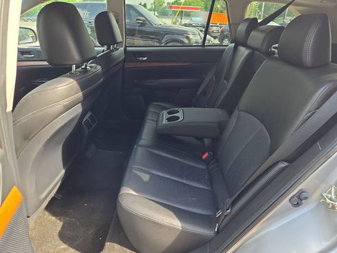 Used 2013 Subaru Outback 2.5i Limited AWD/4WD image 15